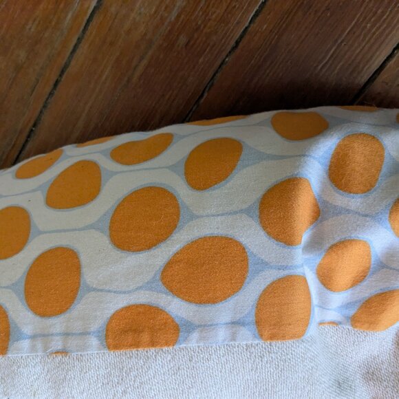 Blessed Nest Buckwheat "The Nursing Pillow" - Picture 2 of 5